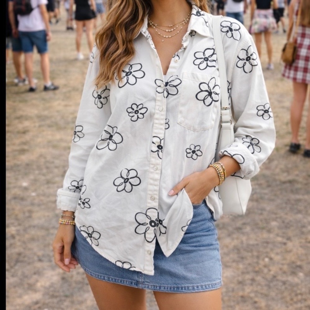Reformation Jeans Kaci Relaxed Denim Shirt White Black Floral Snap‎ Button Small